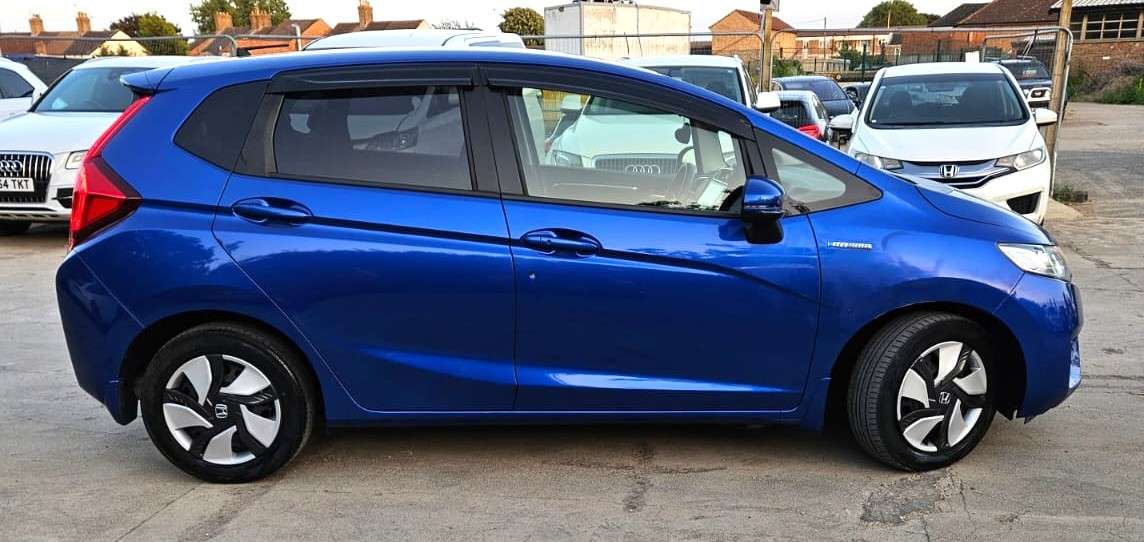 A 2013 HONDA FIT 1.5L HYBRID- ULEZ/CAZ PASS- FREE 18MONTHS GOLD WARRANTY & 12MONTHS AA BREAKDOWN COVER A 2013 HONDA FIT 1.5L HYBRID- ULEZ/CAZ PASS- FREE 18MONTHS GOLD WARRANTY & 12MONTHS AA BREAKDOWN COVER