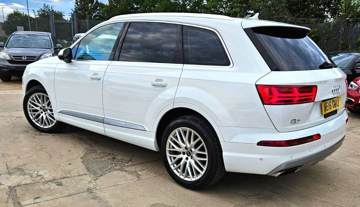 2016 AUDI Q7 2016 AUDI Q7