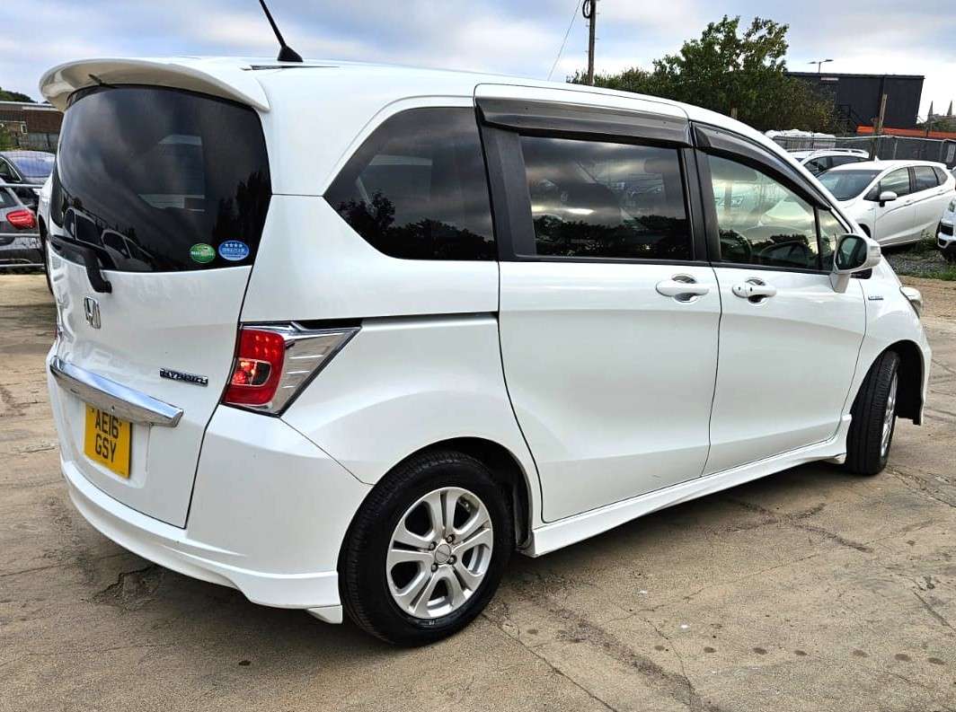 A 2015 HONDA FREED 1.5L HYBRID-AUTOMATIC-7 SEATS FAMILY CAR-ULEZ/CAZ PASS-FREE 18MONTHS WARRANTY & 12MONTHS AA BREAKDOWN A 2015 HONDA FREED 1.5L HYBRID-AUTOMATIC-7 SEATS FAMILY CAR-ULEZ/CAZ PASS-FREE 18MONTHS WARRANTY & 12MONTHS AA BREAKDOWN