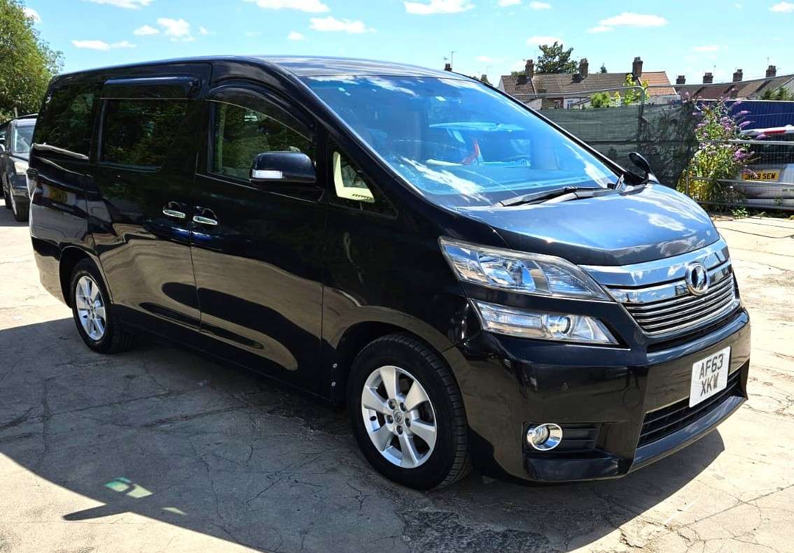 A 2014 TOYOTA VELLFIRE 8 Seater- 2.4L PETROL-ULEZ/CAZ PASS-FREE 42MONTHS GOLD WARRANTY & 12 MONTHS AA BREAKDOWN COVER A 2014 TOYOTA VELLFIRE 8 Seater- 2.4L PETROL-ULEZ/CAZ PASS-FREE 42MONTHS GOLD WARRANTY & 12 MONTHS AA BREAKDOWN COVER