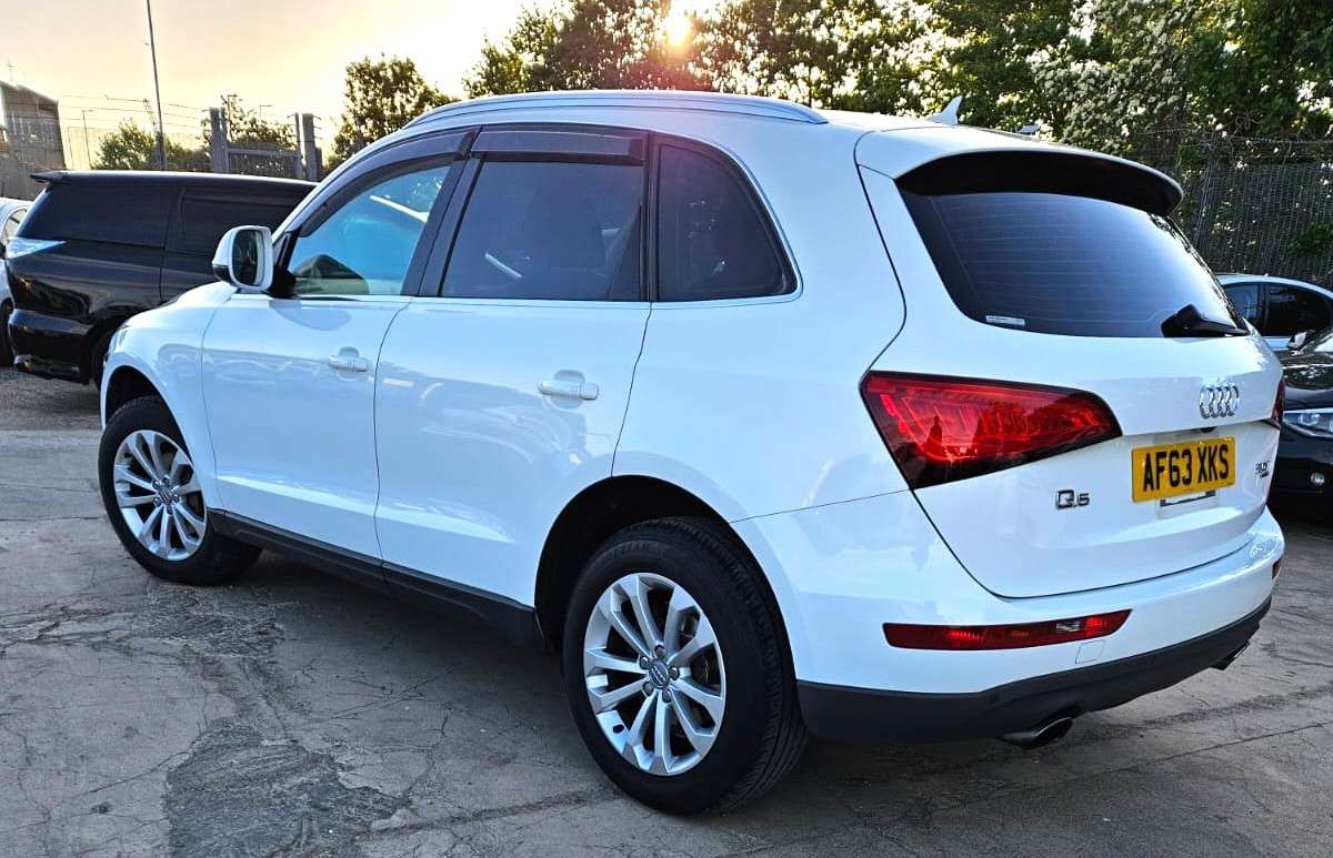 2013 AUDI Q5 2013 AUDI Q5