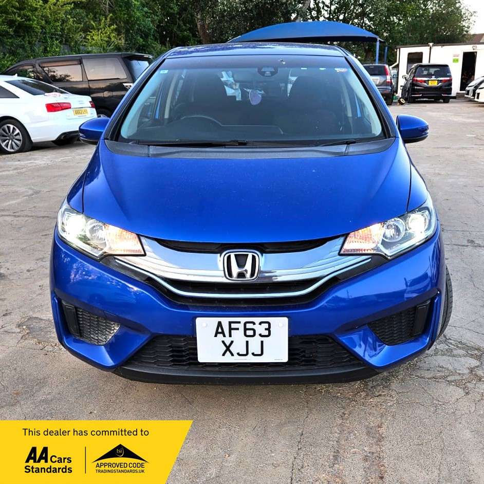 A 2013 HONDA FIT 1.5L HYBRID- ULEZ/CAZ PASS- FREE 18MONTHS GOLD WARRANTY & 12MONTHS AA BREAKDOWN COVER A 2013 HONDA FIT 1.5L HYBRID- ULEZ/CAZ PASS- FREE 18MONTHS GOLD WARRANTY & 12MONTHS AA BREAKDOWN COVER