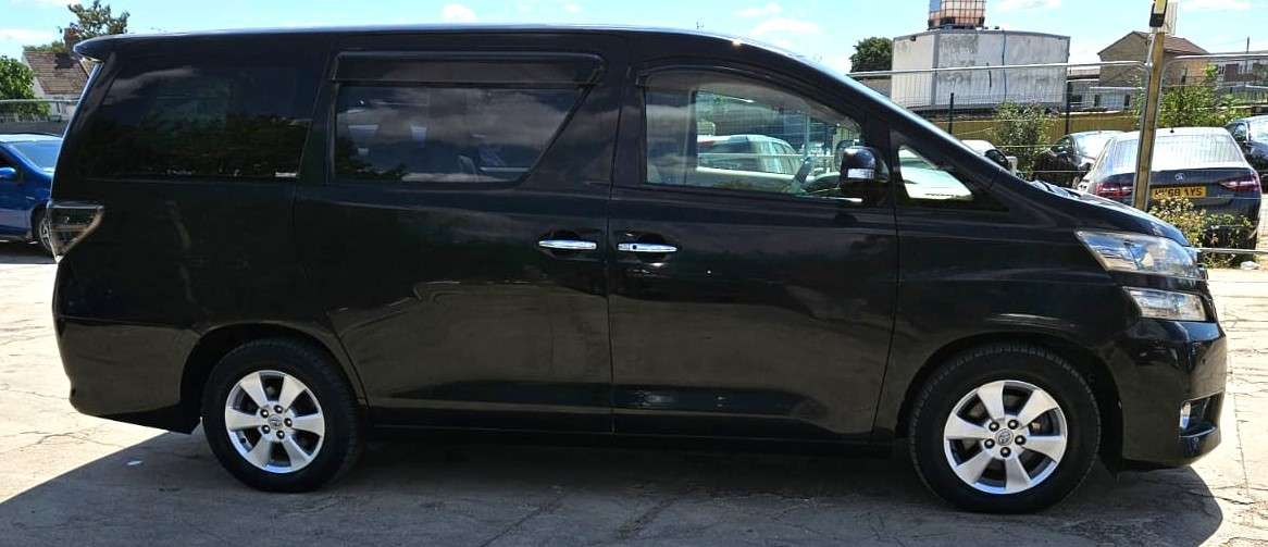 A 2014 TOYOTA VELLFIRE 8 Seater- 2.4L PETROL-ULEZ/CAZ PASS-FREE 42MONTHS GOLD WARRANTY & 12 MONTHS AA BREAKDOWN COVER A 2014 TOYOTA VELLFIRE 8 Seater- 2.4L PETROL-ULEZ/CAZ PASS-FREE 42MONTHS GOLD WARRANTY & 12 MONTHS AA BREAKDOWN COVER