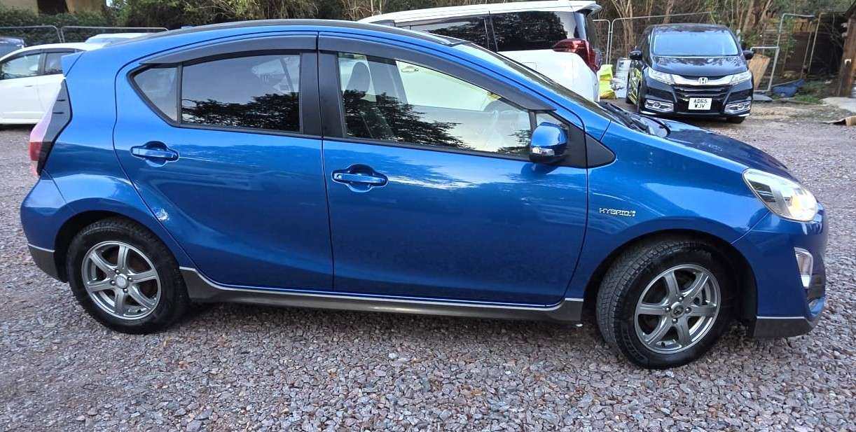 2015 TOYOTA AQUA 2015 TOYOTA AQUA