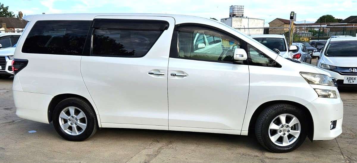 A 2013 TOYOTA VELLFIRE 8 Seater- 2.4L PETROL-ULEZ/CAZ PASS-FREE 42MONTHS GOLD WARRANTY & 12 MONTHS AA BREAKDOWN COVER A 2013 TOYOTA VELLFIRE 8 Seater- 2.4L PETROL-ULEZ/CAZ PASS-FREE 42MONTHS GOLD WARRANTY & 12 MONTHS AA BREAKDOWN COVER
