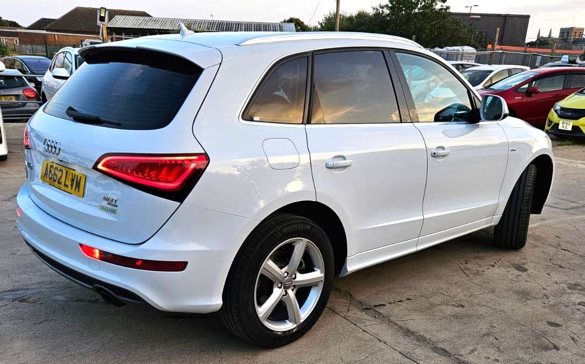 A 2013 AUDI Q5 3.0L TFSI QUATTRO- S LINE - ULEZ/CAZ PASS-FREE 18MONTHS GOLD WARRANTY & 12 MONTHS AA BREAKDOWN COVER. A 2013 AUDI Q5 3.0L TFSI QUATTRO- S LINE - ULEZ/CAZ PASS-FREE 18MONTHS GOLD WARRANTY & 12 MONTHS AA BREAKDOWN COVER.