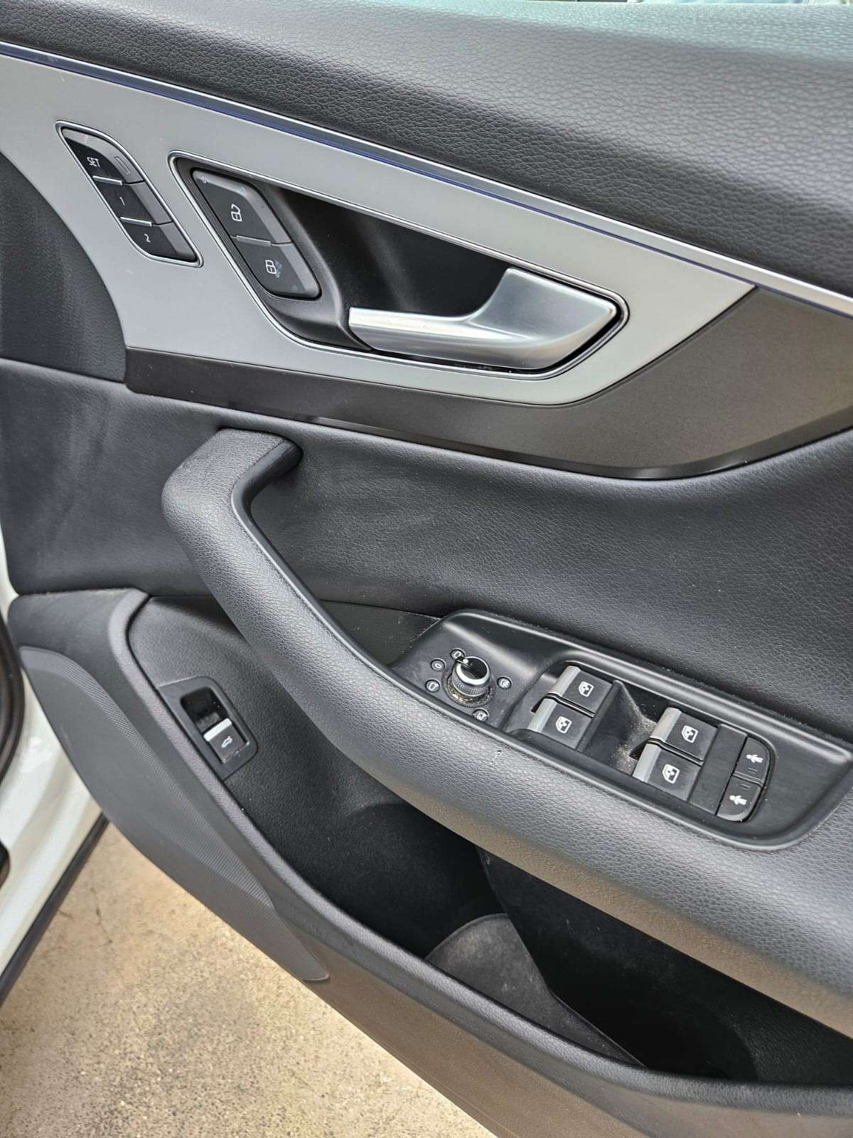 2016 AUDI Q7 2016 AUDI Q7