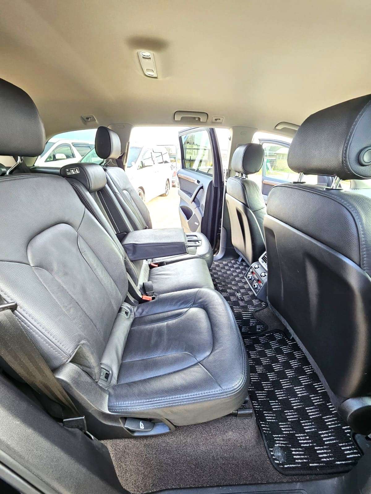 2012 AUDI Q7 2012 AUDI Q7