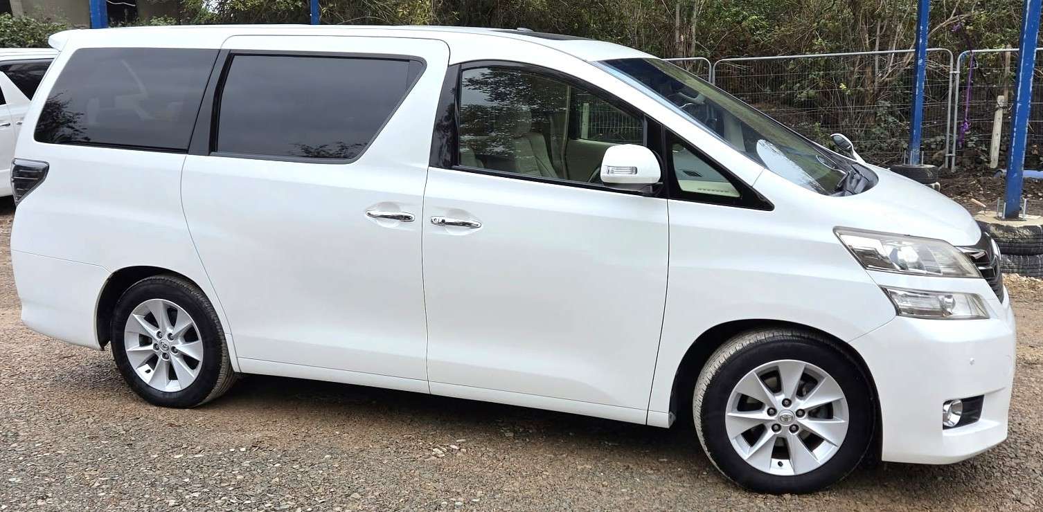 A 2012 TOYOTA VELLFIRE 3.5L-V6-V EDITION- DUAL SUNROOF-UPGRADED CAR-ULEZ/CAZ PASS-FREE 48MONTHS GOLD WARRANTY & 12MONTHS AA BREAKDOWN COVER A 2012 TOYOTA VELLFIRE 3.5L-V6-V EDITION- DUAL SUNROOF-UPGRADED CAR-ULEZ/CAZ PASS-FREE 48MONTHS GOLD WARRANTY & 12MONTHS AA BREAKDOWN COVER