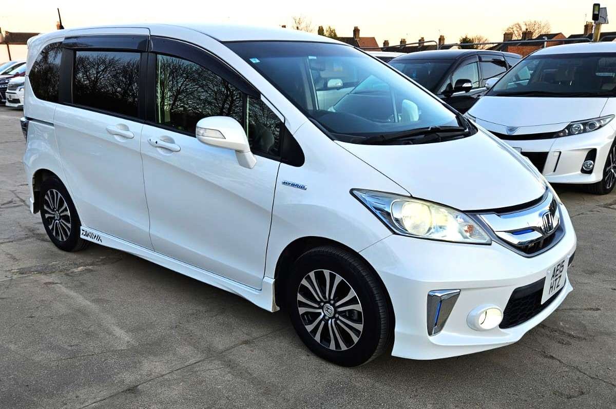 A 2015 HONDA FREED 1.5L HYBRID-AUTOMATIC-7 SEATS FAMILY CAR-ULEZ/CAZ PASS-FREE 18MONTHS WARRANTY & 12MONTHS AA BREAKDOWN A 2015 HONDA FREED 1.5L HYBRID-AUTOMATIC-7 SEATS FAMILY CAR-ULEZ/CAZ PASS-FREE 18MONTHS WARRANTY & 12MONTHS AA BREAKDOWN