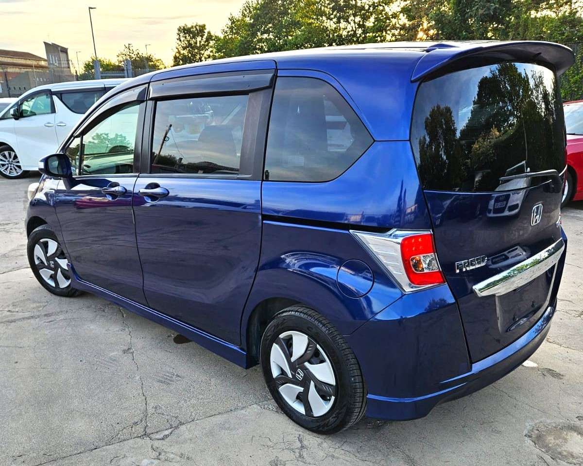 A 2014 HONDA FREED 1.5L HYBRID-AUTOMATIC-6 SEATS FAMILY CAR-ULEZ/CAZ PASS-FREE 18MONTHS WARRANTY & 12MONTHS AA BREAKDOWN A 2014 HONDA FREED 1.5L HYBRID-AUTOMATIC-6 SEATS FAMILY CAR-ULEZ/CAZ PASS-FREE 18MONTHS WARRANTY & 12MONTHS AA BREAKDOWN