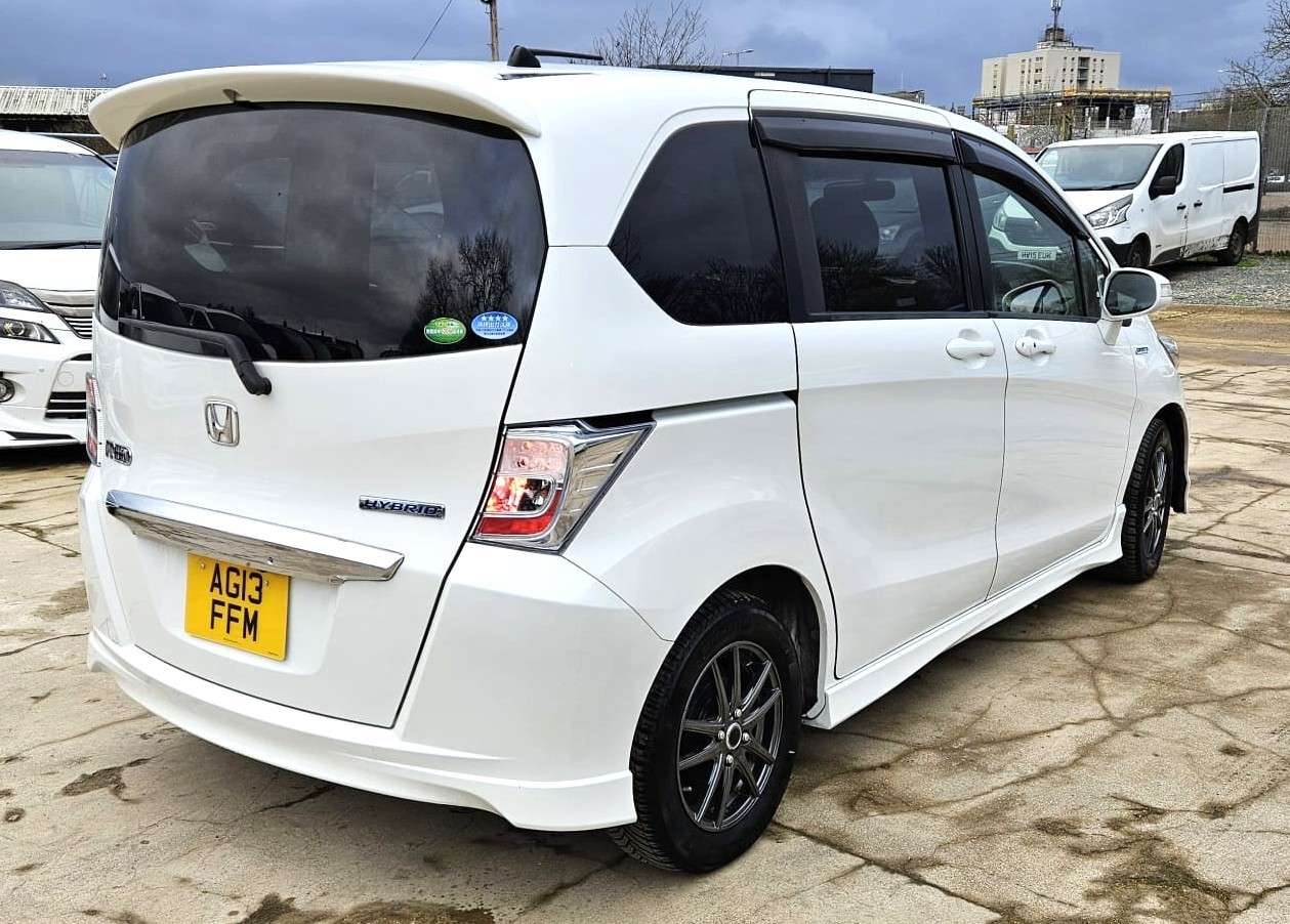 A 2013 HONDA FREED 1.5L HYBRID-AUTOMATIC- 6 SEATS FAMILY CAR-ULEZ/CAZ PASS-FREE 18MONTHS WARRANTY & 12MONTHS AA BREAKDOWN A 2013 HONDA FREED 1.5L HYBRID-AUTOMATIC- 6 SEATS FAMILY CAR-ULEZ/CAZ PASS-FREE 18MONTHS WARRANTY & 12MONTHS AA BREAKDOWN