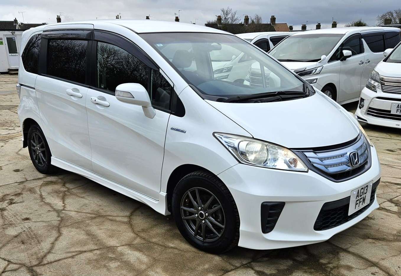 A 2013 HONDA FREED 1.5L HYBRID-AUTOMATIC- 6 SEATS FAMILY CAR-ULEZ/CAZ PASS-FREE 18MONTHS WARRANTY & 12MONTHS AA BREAKDOWN A 2013 HONDA FREED 1.5L HYBRID-AUTOMATIC- 6 SEATS FAMILY CAR-ULEZ/CAZ PASS-FREE 18MONTHS WARRANTY & 12MONTHS AA BREAKDOWN