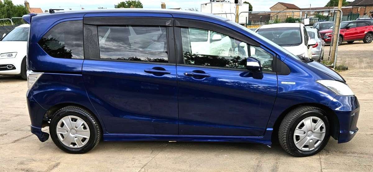 A 2014 HONDA FREED 1.5L HYBRID-AUTOMATIC-7 SEATS FAMILY CAR-ULEZ/CAZ PASS-FREE 18MONTHS WARRANTY & 12MONTHS AA BREAKDOWN A 2014 HONDA FREED 1.5L HYBRID-AUTOMATIC-7 SEATS FAMILY CAR-ULEZ/CAZ PASS-FREE 18MONTHS WARRANTY & 12MONTHS AA BREAKDOWN
