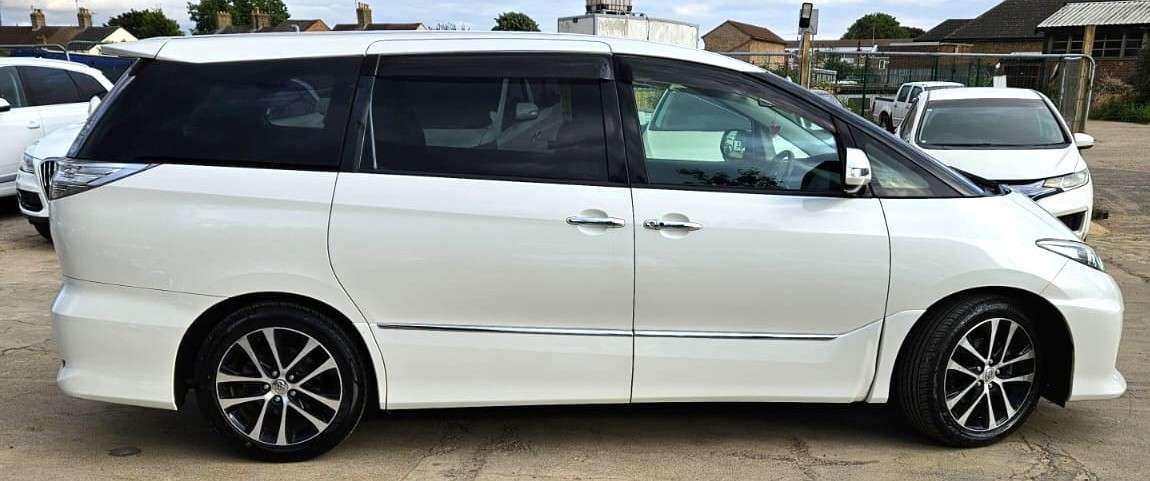 A 2015 TOYOTA ESTIMA AERAS-2.4L PETROL - 7 SEATER -DUAL SUNROOF- LEATHER SEATS- ULEZ/CAZ PASS - FREE 18MONTHS GOLD WARRANTY & 12MONTHS BREAKDOWN A 2015 TOYOTA ESTIMA AERAS-2.4L PETROL - 7 SEATER -DUAL SUNROOF- LEATHER SEATS- ULEZ/CAZ PASS - FREE 18MONTHS GOLD WARRANTY & 12MONTHS BREAKDOWN