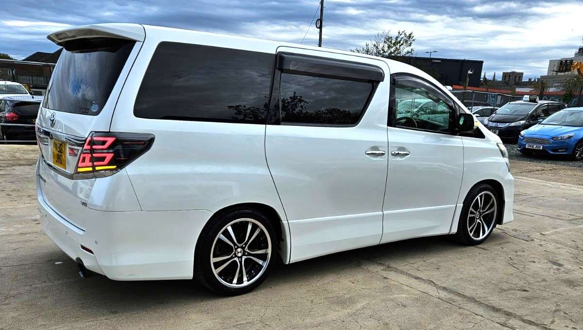 A 2012 TOYOTA VELLFIRE 3.5L-V6-G EDITION-UPGRADED CAR-ULEZ/CAZ PASS-FREE 42MONTHS GOLD WARRANTY & 12MONTHS AA BREAKDOWN COVER A 2012 TOYOTA VELLFIRE 3.5L-V6-G EDITION-UPGRADED CAR-ULEZ/CAZ PASS-FREE 42MONTHS GOLD WARRANTY & 12MONTHS AA BREAKDOWN COVER