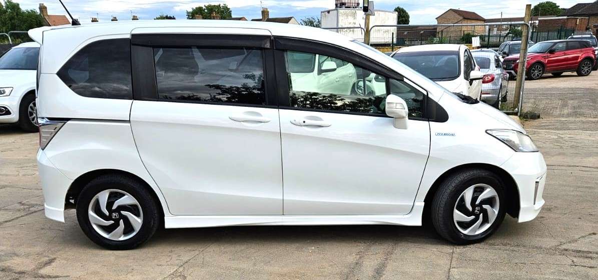 A 2014 HONDA FREED 1.5L HYBRID-AUTOMATIC-6 SEATS FAMILY CAR-ULEZ/CAZ PASS-FREE 18MONTHS WARRANTY & 12MONTHS AA BREAKDOWN A 2014 HONDA FREED 1.5L HYBRID-AUTOMATIC-6 SEATS FAMILY CAR-ULEZ/CAZ PASS-FREE 18MONTHS WARRANTY & 12MONTHS AA BREAKDOWN