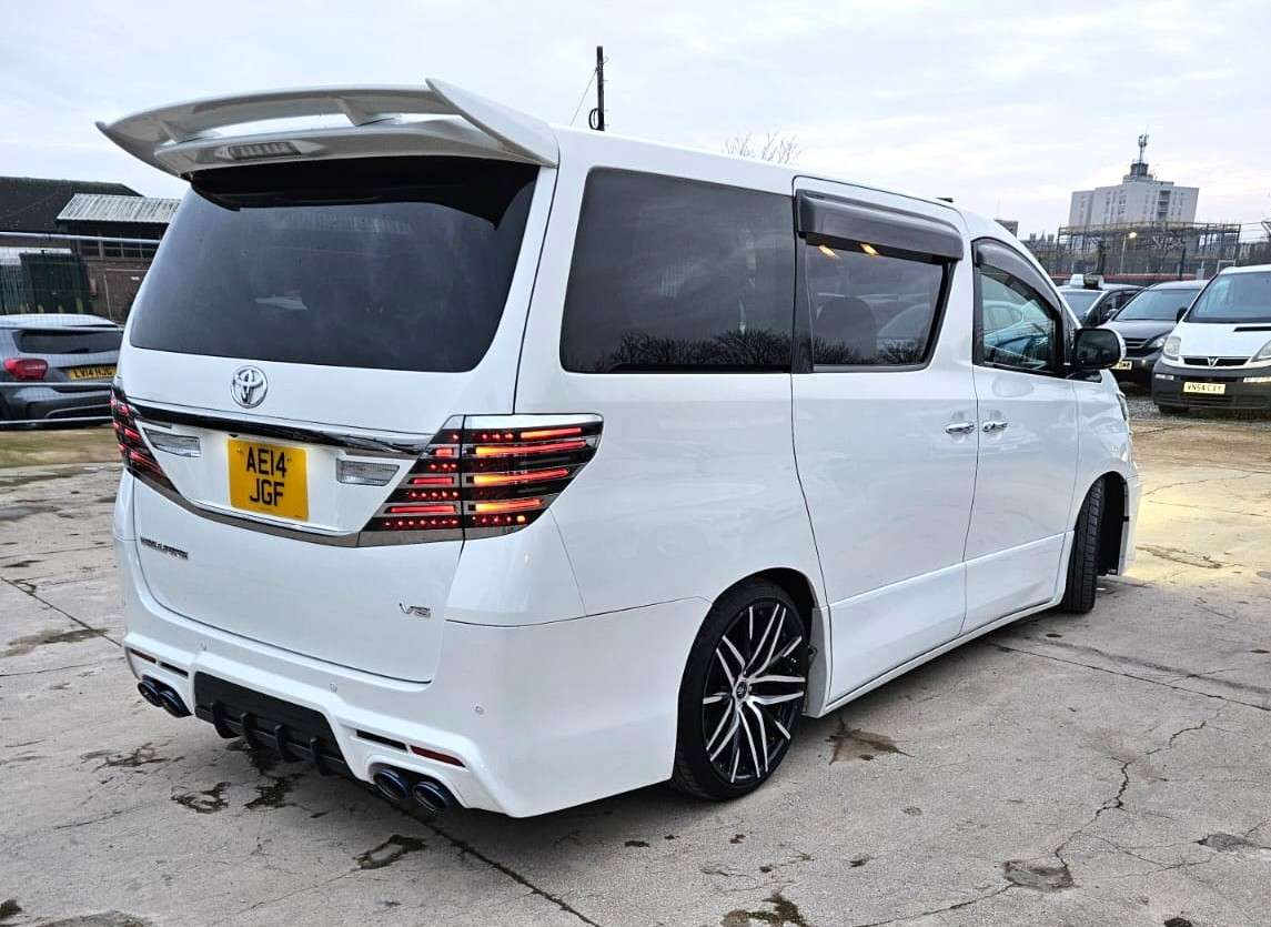 A 2014 TOYOTA VELLFIRE 3.5L -V6-BODYKIT-SPORTS SPOILER-ULEZ/CAZ PASS - FREE 36MONTHS GOLD WARRANTY & BREAKDOWN COVER INCLUDED A 2014 TOYOTA VELLFIRE 3.5L -V6-BODYKIT-SPORTS SPOILER-ULEZ/CAZ PASS - FREE 36MONTHS GOLD WARRANTY & BREAKDOWN COVER INCLUDED