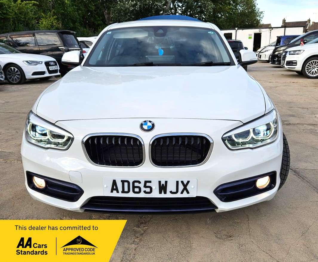 A 2015 BMW 1 SERIES 120i -1.6L PETROL-AUTOMATIC-ULEZ/CAZ PASS-FREE 18MONTHS GOLD WARRANTY & 12 MONTHS AA BREAKDOWN COVER A 2015 BMW 1 SERIES 120i -1.6L PETROL-AUTOMATIC-ULEZ/CAZ PASS-FREE 18MONTHS GOLD WARRANTY & 12 MONTHS AA BREAKDOWN COVER
