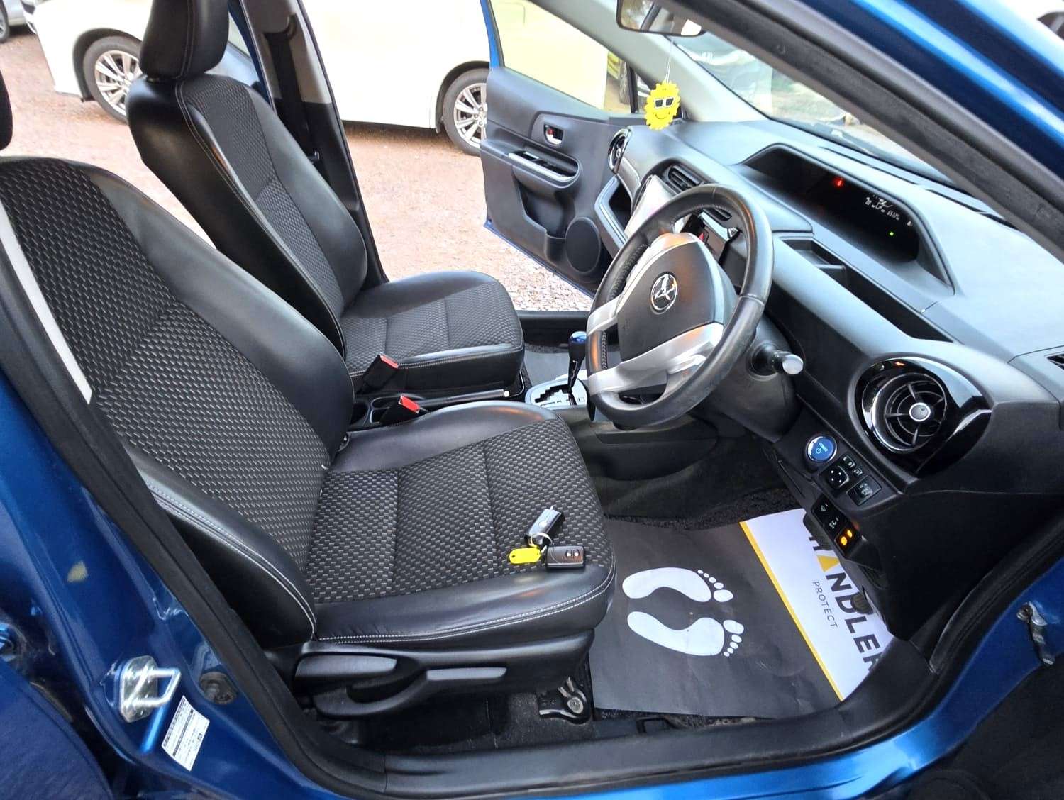 2015 TOYOTA AQUA 2015 TOYOTA AQUA