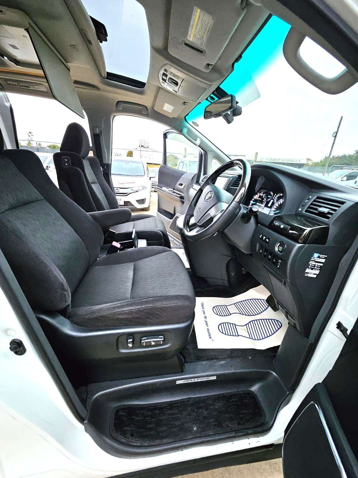 2013 TOYOTA VELLFIRE 2013 TOYOTA VELLFIRE