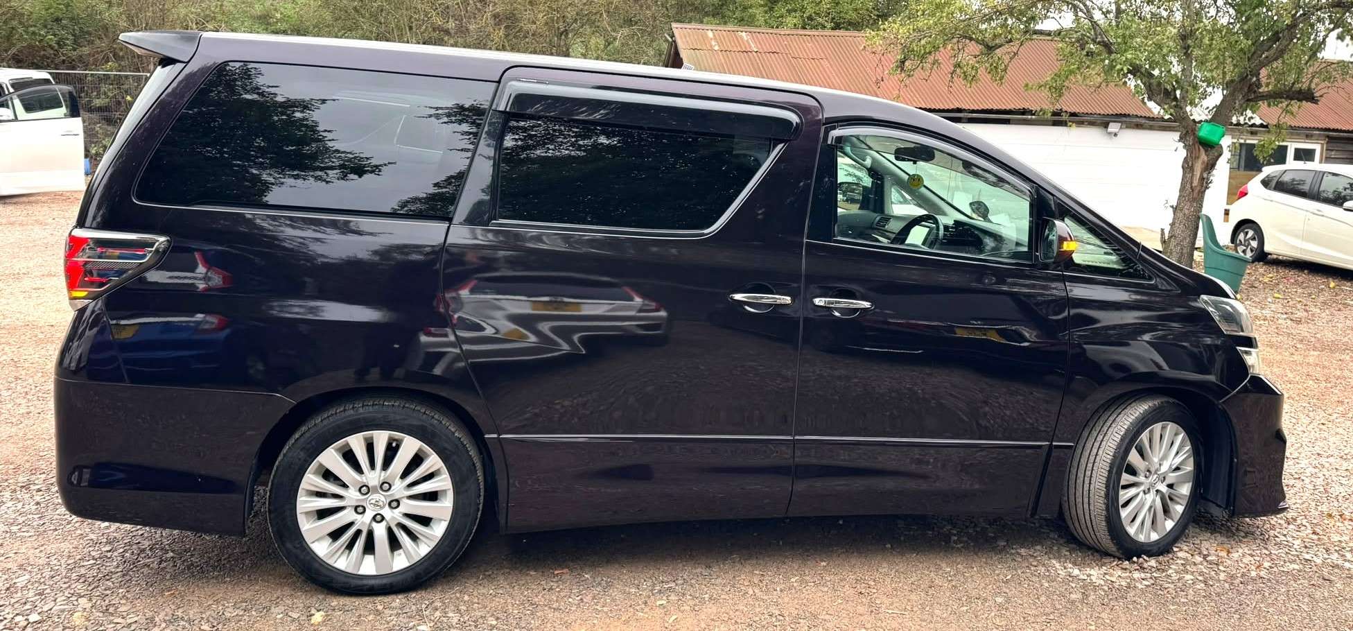 A 2012 TOYOTA VELLFIRE 2.4L PETROL- UPGRADED CAR -ULEZ/CAZ PASS-FREE 40MONTHS GOLD WARRANTY & 12 AA BREAKDOWN COVER A 2012 TOYOTA VELLFIRE 2.4L PETROL- UPGRADED CAR -ULEZ/CAZ PASS-FREE 40MONTHS GOLD WARRANTY & 12 AA BREAKDOWN COVER