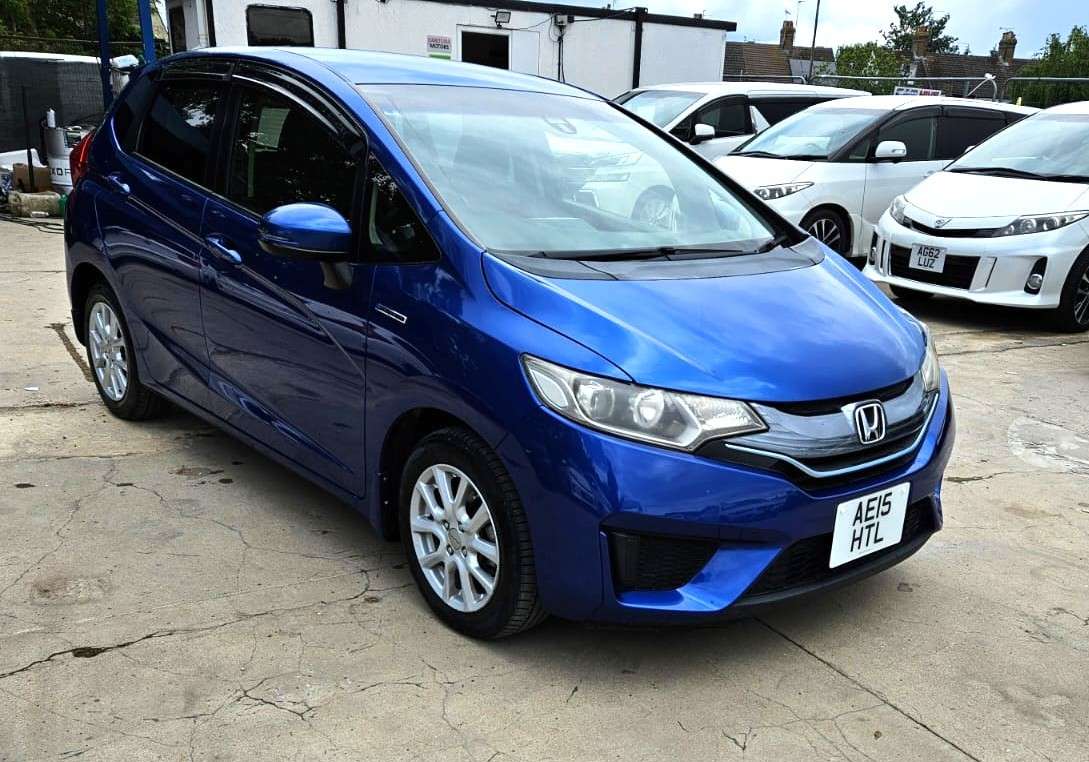 A 2015 HONDA FIT 1.5L HYBRID- ULEZ/CAZ PASS- FREE 24MONTHS GOLD WARRANTY & 12MONTHS AA BREAKDOWN COVER A 2015 HONDA FIT 1.5L HYBRID- ULEZ/CAZ PASS- FREE 24MONTHS GOLD WARRANTY & 12MONTHS AA BREAKDOWN COVER