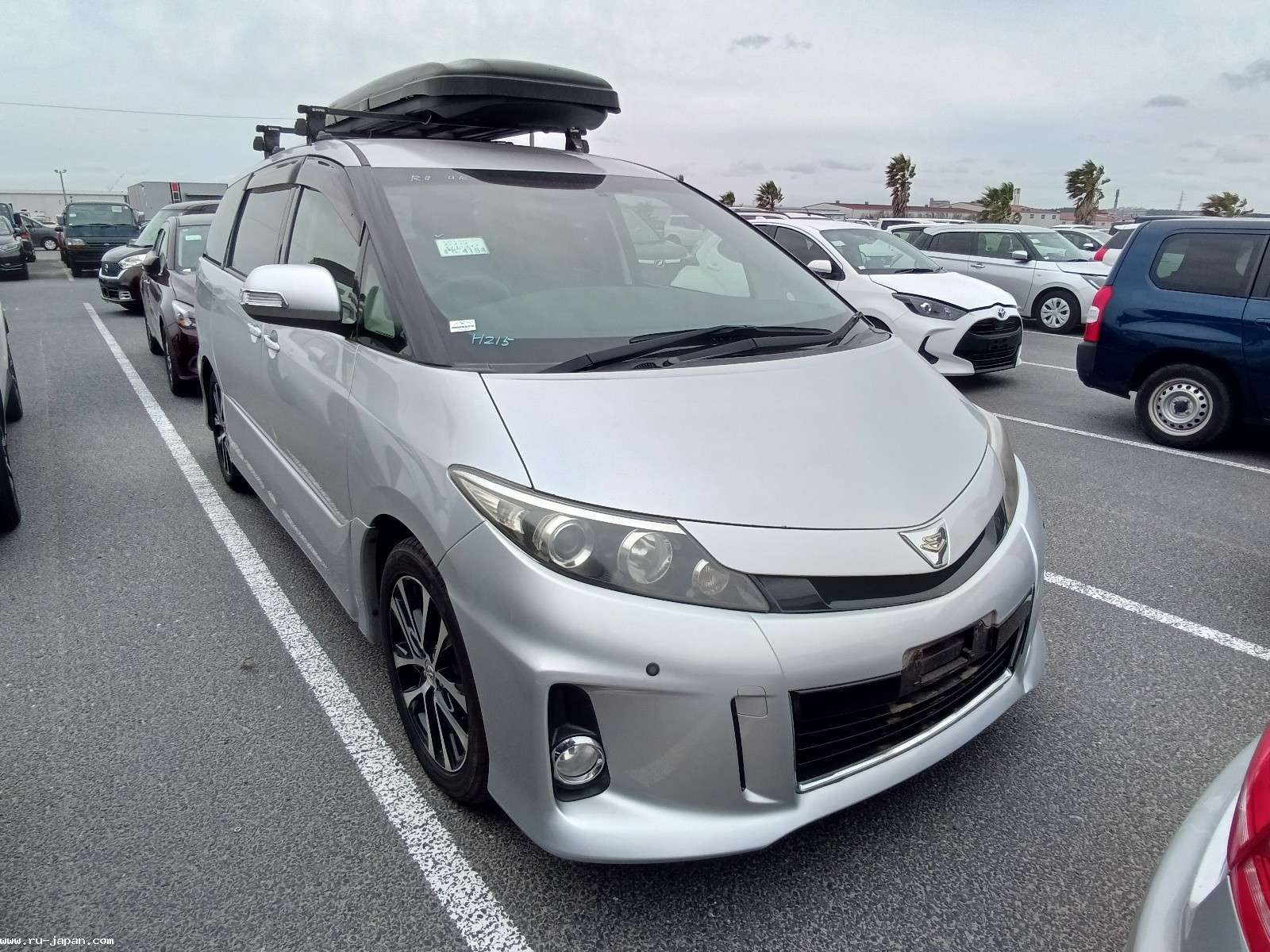 A 2013 TOYOTA ESTIMA 2.4L-PETROL-ULEZ/CAZ PASS-FREE 12MONTHS GOLD WARRANTY & 12MONTHS AA BREAKDOWN COVER A 2013 TOYOTA ESTIMA 2.4L-PETROL-ULEZ/CAZ PASS-FREE 12MONTHS GOLD WARRANTY & 12MONTHS AA BREAKDOWN COVER