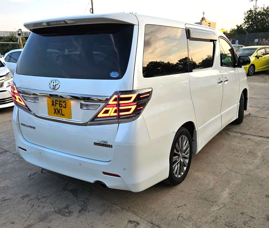 A 2014 TOYOTA VELLFIRE 3.5L-V6-GOLDEN EYES-UPGRADED CAR-ULEZ/CAZ PASS-FREE 42MONTHS GOLD WARRANTY & 12MONTHS AA BREAKDOWN COVER A 2014 TOYOTA VELLFIRE 3.5L-V6-GOLDEN EYES-UPGRADED CAR-ULEZ/CAZ PASS-FREE 42MONTHS GOLD WARRANTY & 12MONTHS AA BREAKDOWN COVER