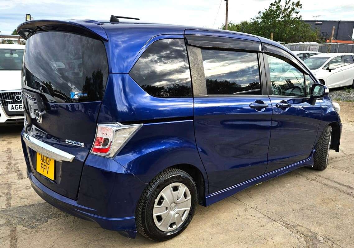 A 2014 HONDA FREED 1.5L HYBRID-AUTOMATIC-7 SEATS FAMILY CAR-ULEZ/CAZ PASS-FREE 18MONTHS WARRANTY & 12MONTHS AA BREAKDOWN A 2014 HONDA FREED 1.5L HYBRID-AUTOMATIC-7 SEATS FAMILY CAR-ULEZ/CAZ PASS-FREE 18MONTHS WARRANTY & 12MONTHS AA BREAKDOWN