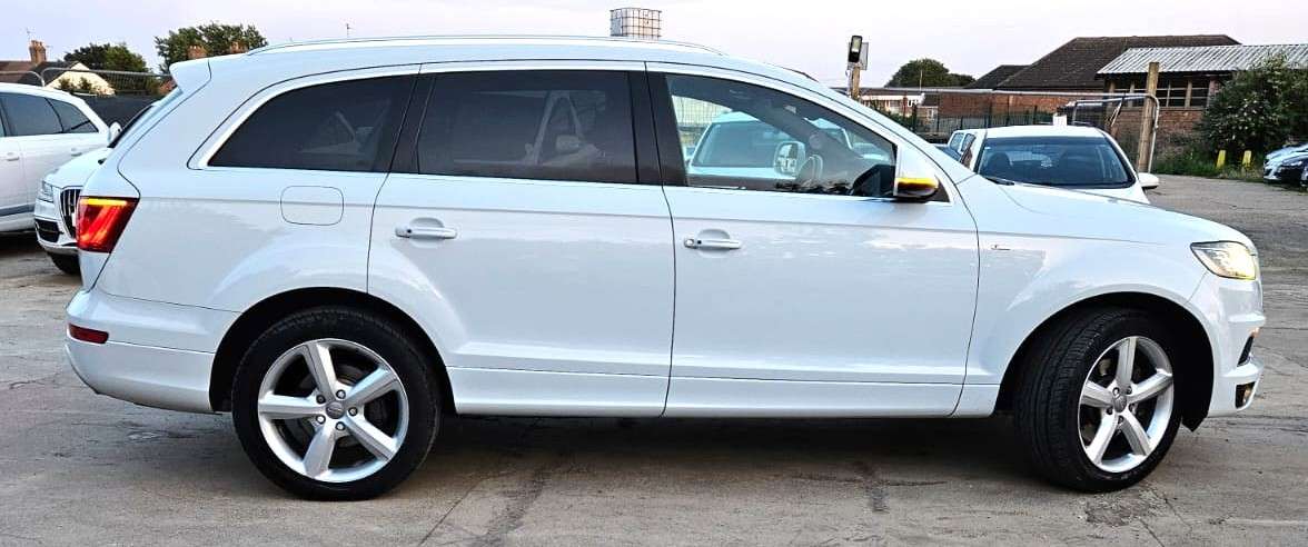 A 2012 AUDI Q7 3.0L TFSI- S LINE - 7 SEATER-ULEZ/CAZ PASS-FREE 18MONTHS GOLD WARRANTY & 12MONTHS AA BREAKDOWN COVER A 2012 AUDI Q7 3.0L TFSI- S LINE - 7 SEATER-ULEZ/CAZ PASS-FREE 18MONTHS GOLD WARRANTY & 12MONTHS AA BREAKDOWN COVER