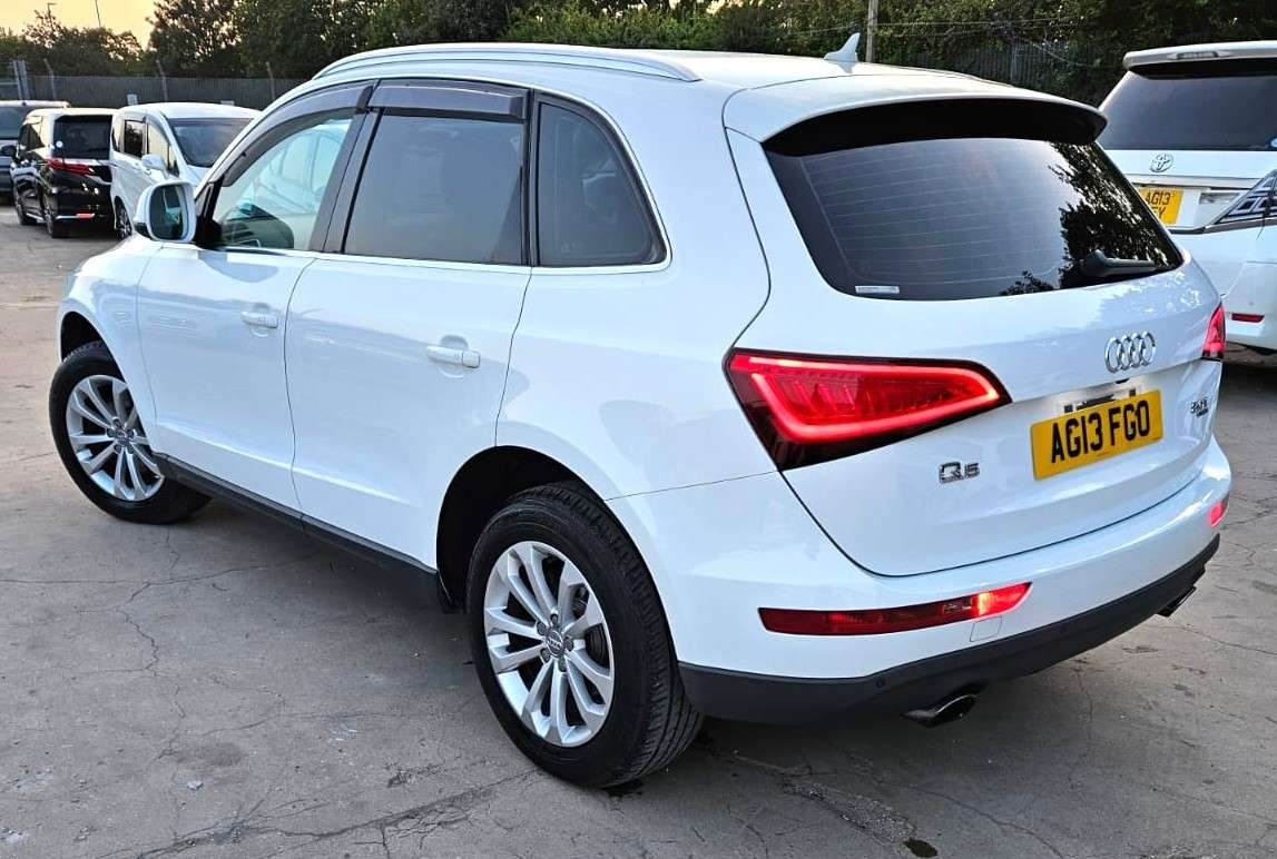 2013 AUDI Q5 2013 AUDI Q5