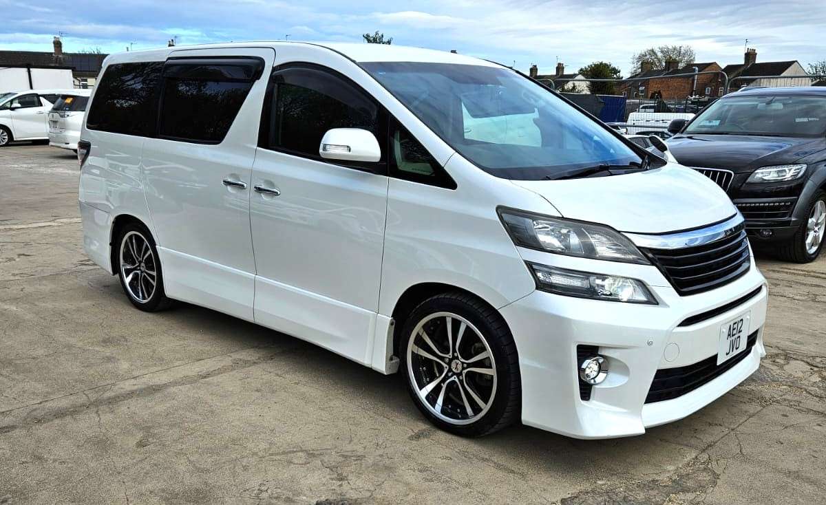 A 2012 TOYOTA VELLFIRE 3.5L-V6-G EDITION-UPGRADED CAR-ULEZ/CAZ PASS-FREE 42MONTHS GOLD WARRANTY & 12MONTHS AA BREAKDOWN COVER A 2012 TOYOTA VELLFIRE 3.5L-V6-G EDITION-UPGRADED CAR-ULEZ/CAZ PASS-FREE 42MONTHS GOLD WARRANTY & 12MONTHS AA BREAKDOWN COVER