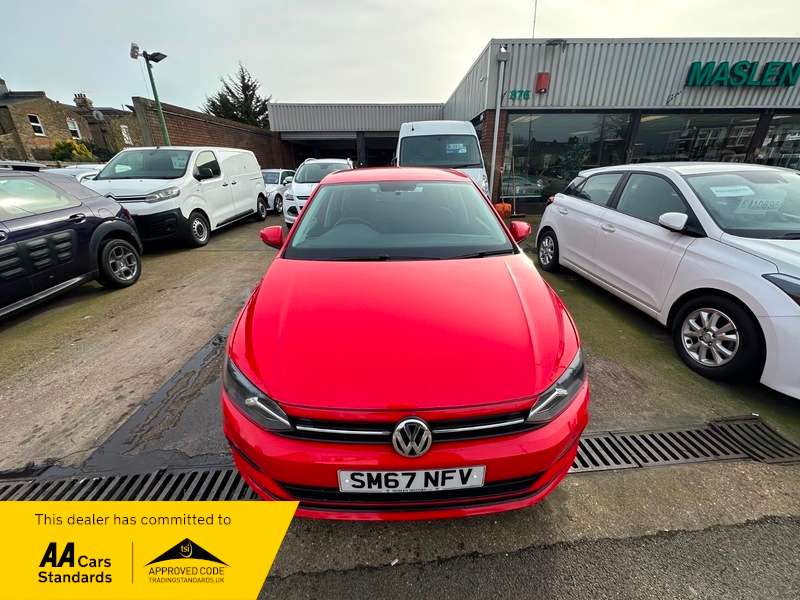 A 2018 VOLKSWAGEN POLO SE A 2018 VOLKSWAGEN POLO SE