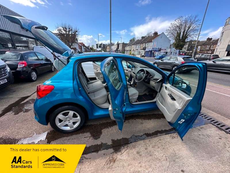 2008 PEUGEOT 207 2008 PEUGEOT 207