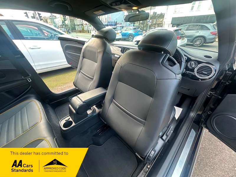 2018 VOLKSWAGEN BEETLE 2018 VOLKSWAGEN BEETLE