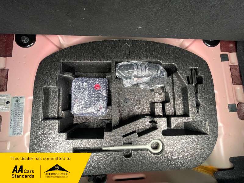 2020 FIAT 500 2020 FIAT 500