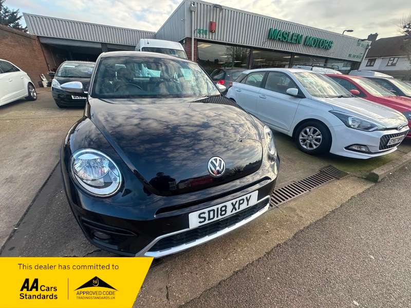 A 2018 VOLKSWAGEN BEETLE DUNE TSI BLUEMOTION TECHNOLOGY A 2018 VOLKSWAGEN BEETLE DUNE TSI BLUEMOTION TECHNOLOGY