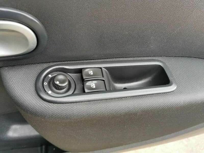 2010 RENAULT CLIO 2010 RENAULT CLIO