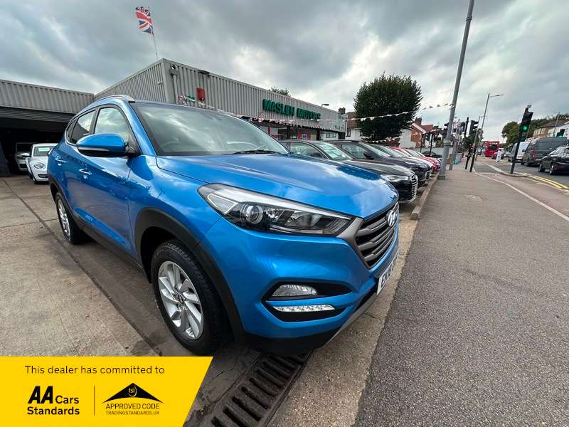 A 2018 HYUNDAI TUCSON GDI SE NAV BLUE DRIVE A 2018 HYUNDAI TUCSON GDI SE NAV BLUE DRIVE