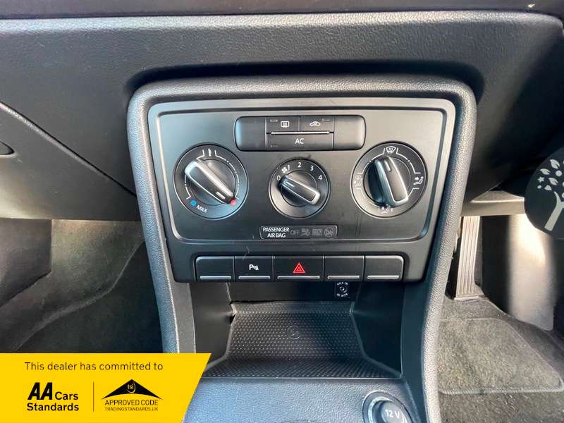 2012 VOLKSWAGEN BEETLE 2012 VOLKSWAGEN BEETLE