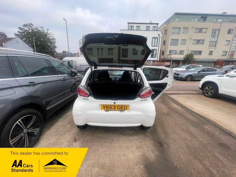 2013 TOYOTA AYGO 2013 TOYOTA AYGO