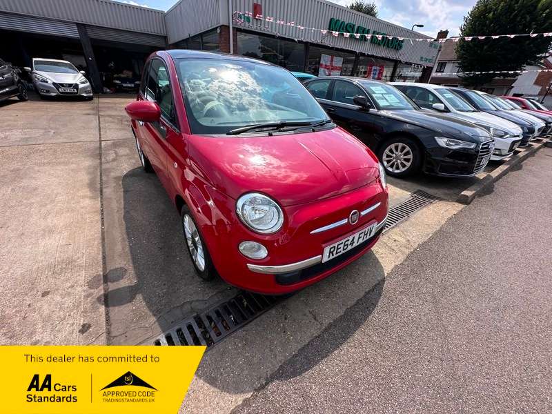 A 2014 FIAT 500 LOUNGE A 2014 FIAT 500 LOUNGE