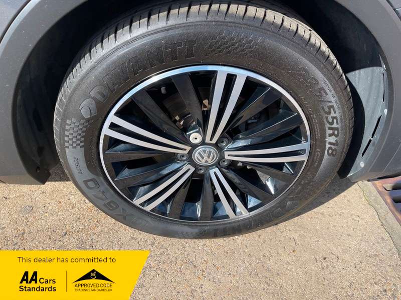 2018 VOLKSWAGEN TIGUAN 2018 VOLKSWAGEN TIGUAN