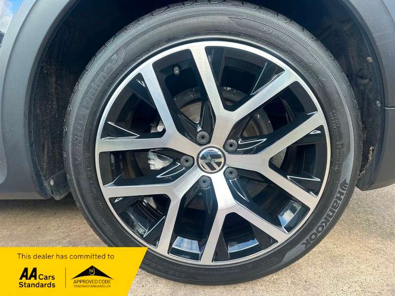 2018 VOLKSWAGEN BEETLE 2018 VOLKSWAGEN BEETLE