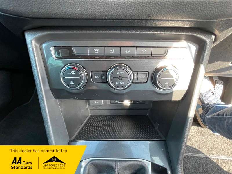 2018 VOLKSWAGEN TIGUAN 2018 VOLKSWAGEN TIGUAN