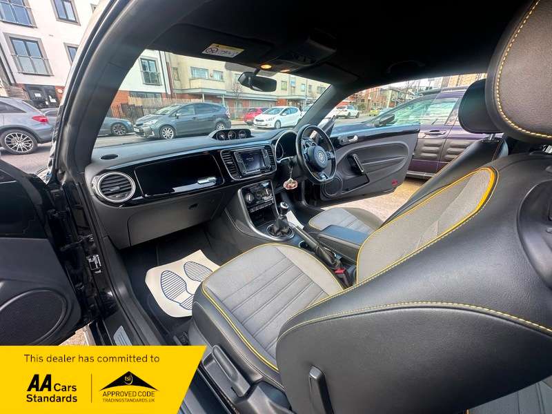 2018 VOLKSWAGEN BEETLE 2018 VOLKSWAGEN BEETLE