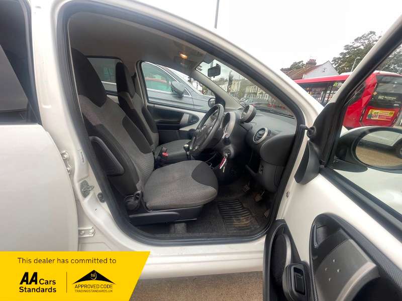 2013 TOYOTA AYGO 2013 TOYOTA AYGO