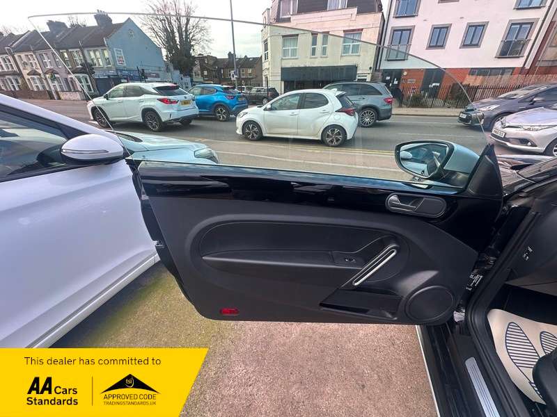 2018 VOLKSWAGEN BEETLE 2018 VOLKSWAGEN BEETLE