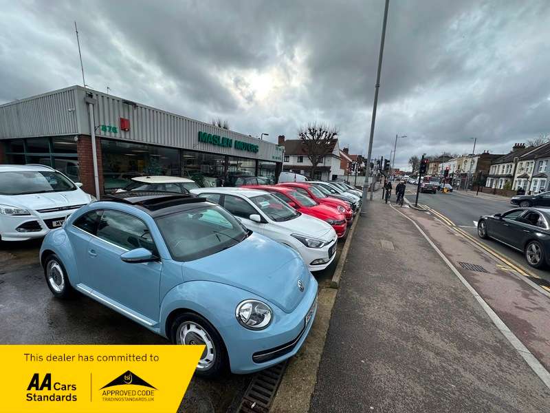 A 0 VOLKSWAGEN BEETLE DESIGN TSI A 0 VOLKSWAGEN BEETLE DESIGN TSI